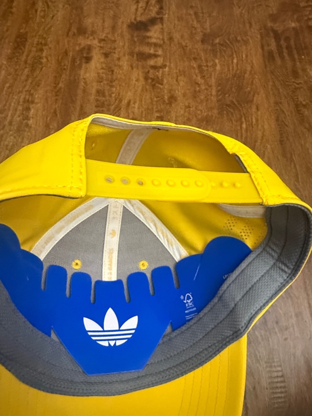 Adidas Men’s Yellow Trefoil Cap - Adjustable Fit - Picture 13 of 14